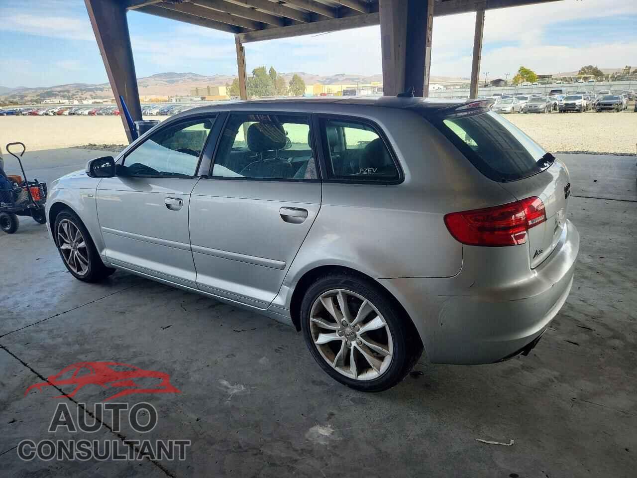AUDI A3 2012 - WAUBEAFM7CA110176