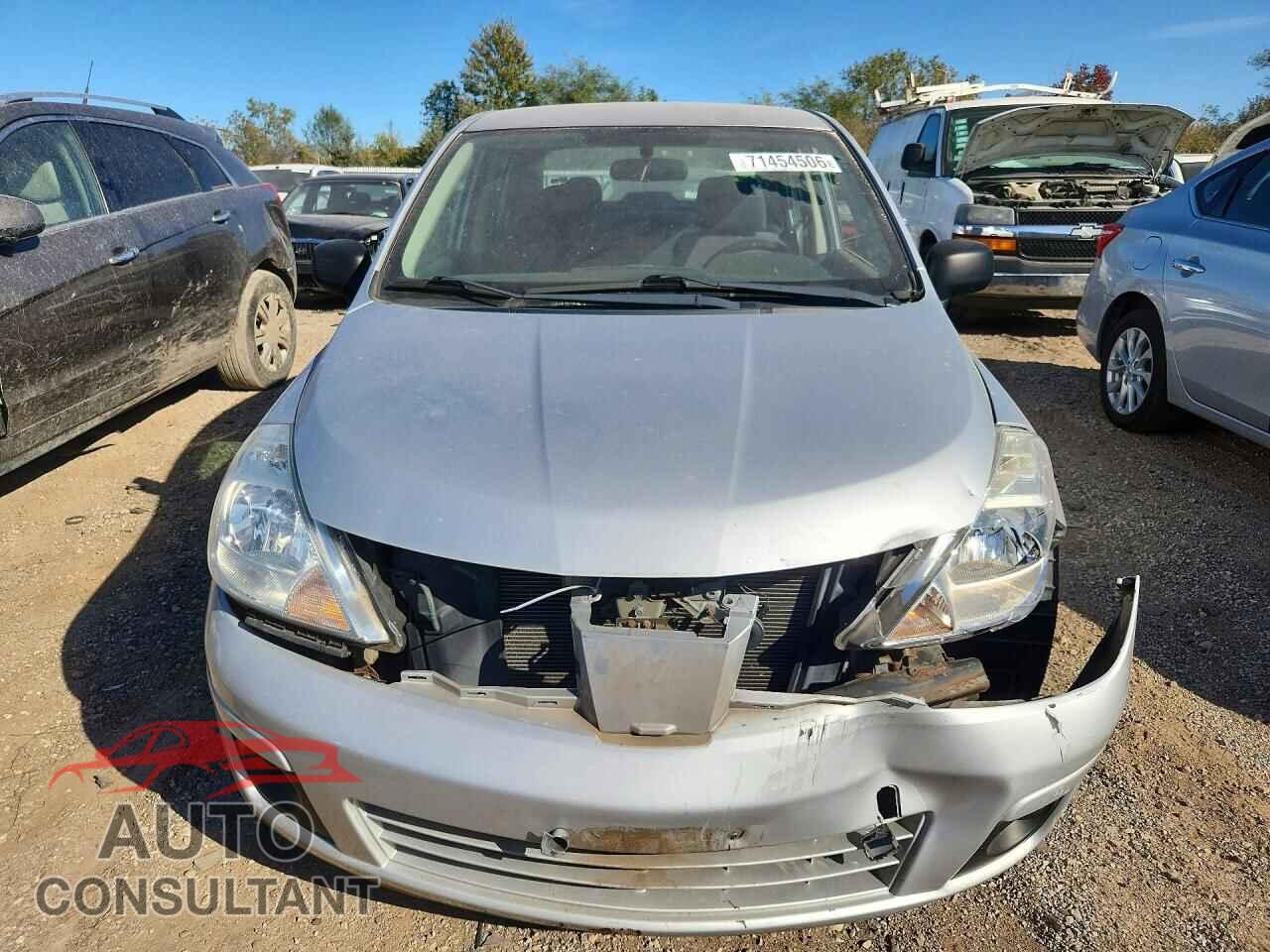 NISSAN VERSA 2011 - 3N1CC1AP2BL391019