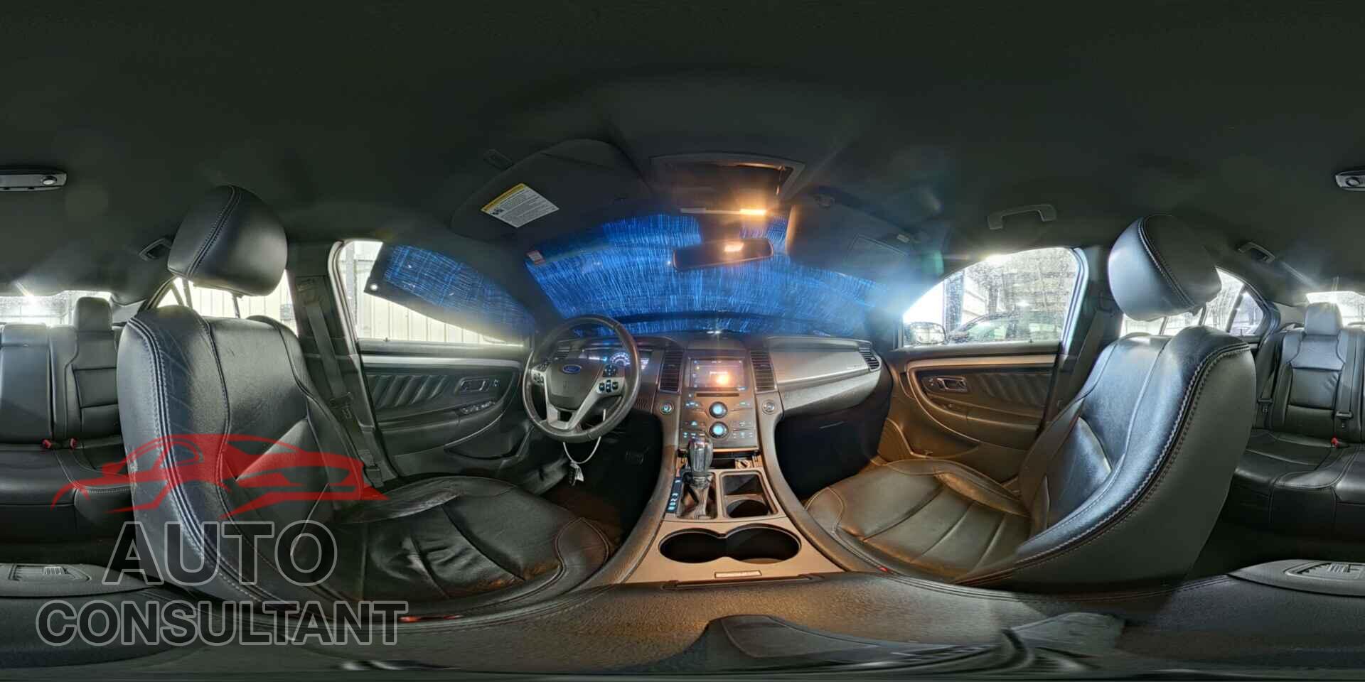 FORD TAURUS 2018 - 1FAHP2E85JG112140