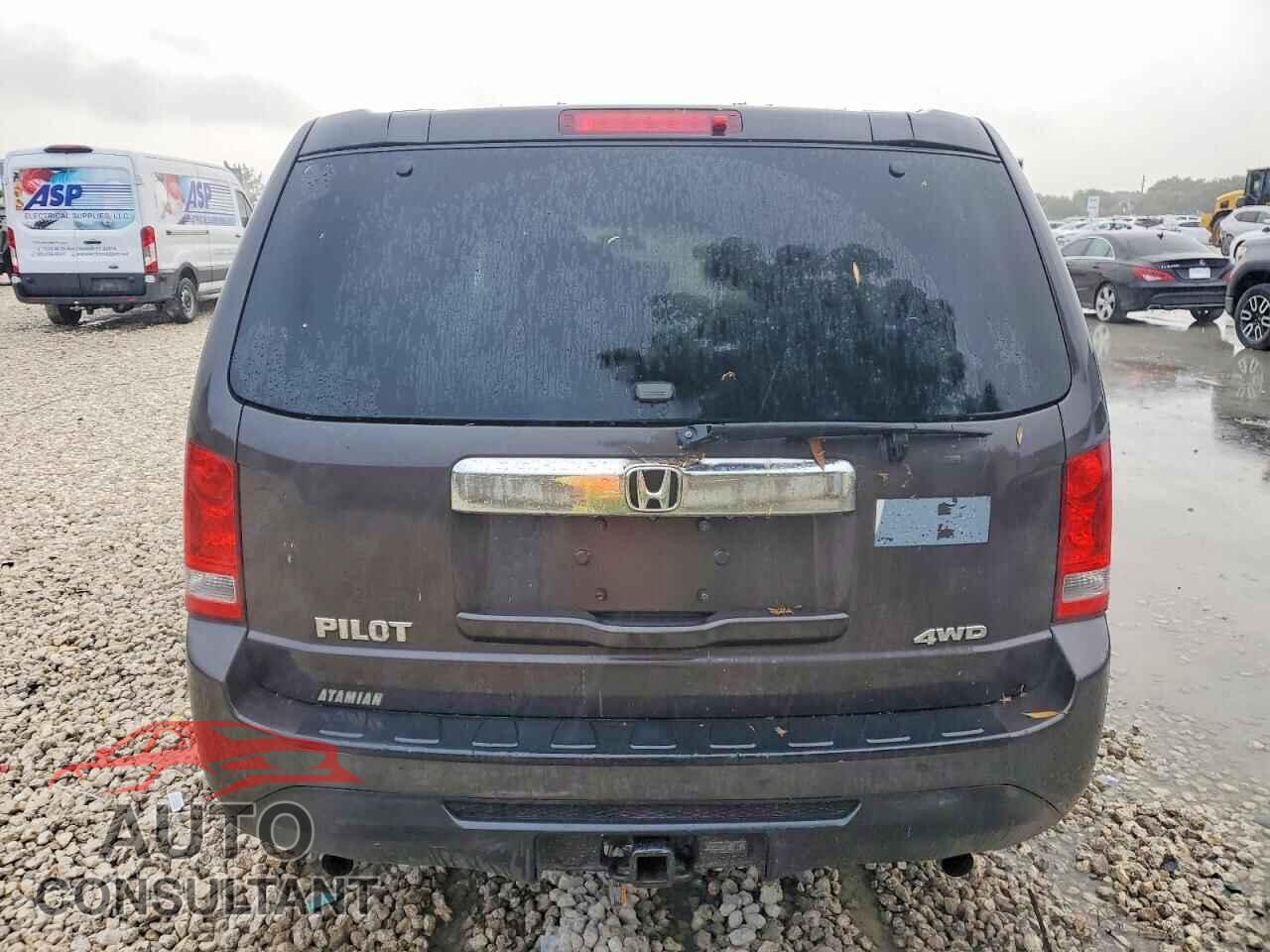 HONDA PILOT 2013 - 5FNYF4H22DB024547