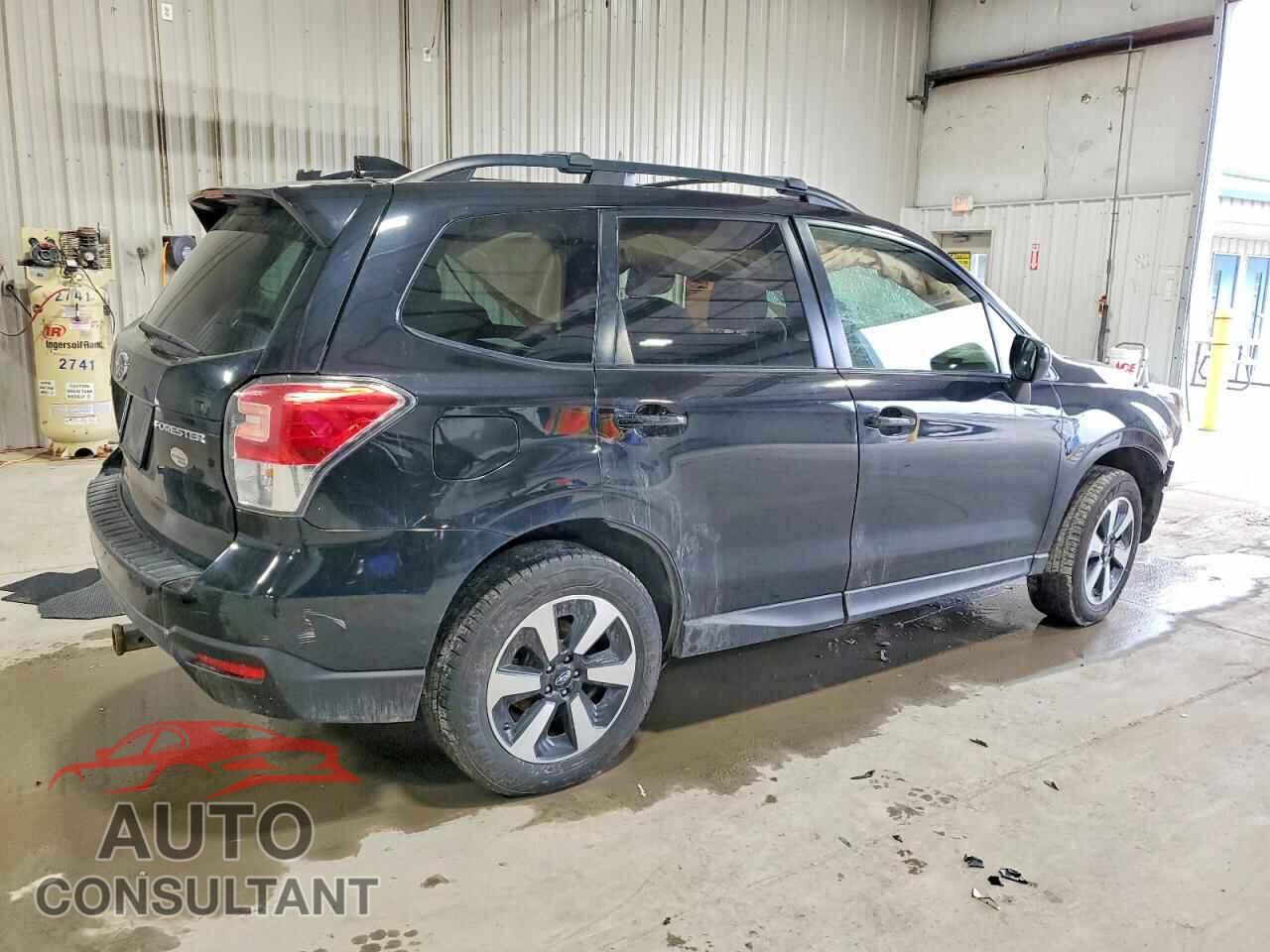 SUBARU FORESTER 2018 - JF2SJAEC9JH617156