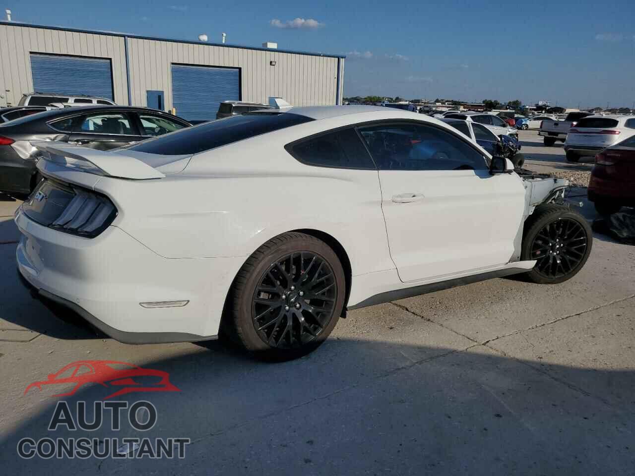 FORD MUSTANG 2020 - 1FA6P8CF7L5142752