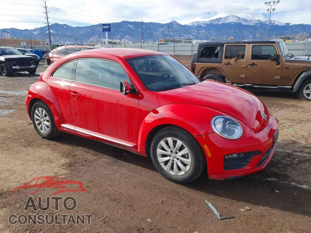 VOLKSWAGEN BEETLE 2019 - 3VWFD7AT3KM719062