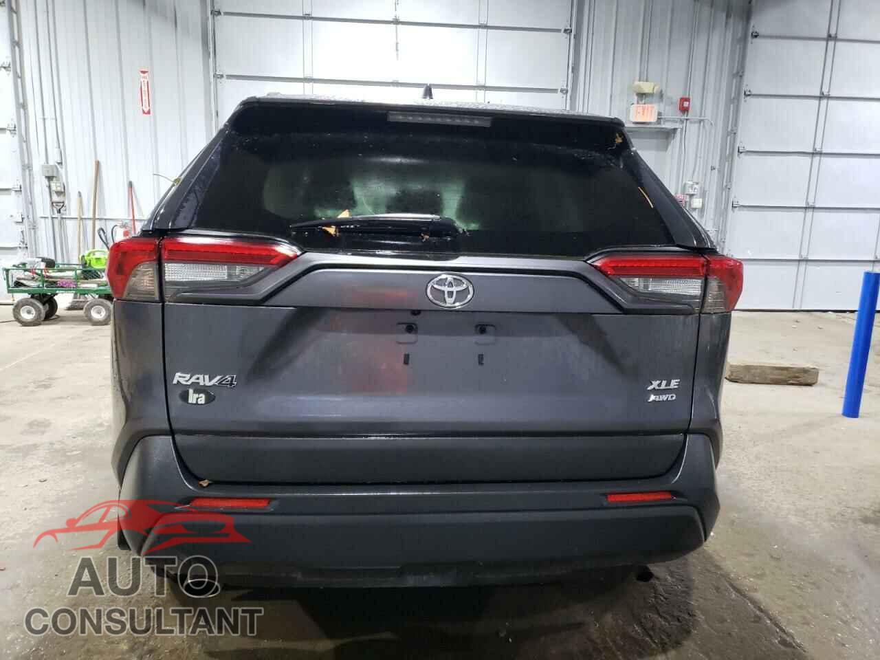 TOYOTA RAV4 2019 - JTMP1RFV7KD028795