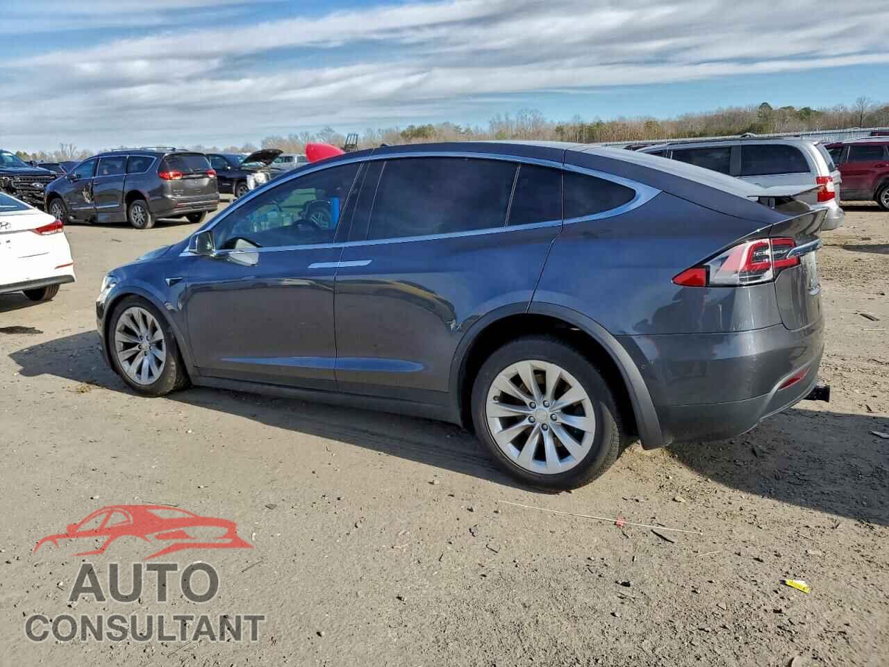 TESLA MODEL X 2019 - 5YJXCAE2XKF185670