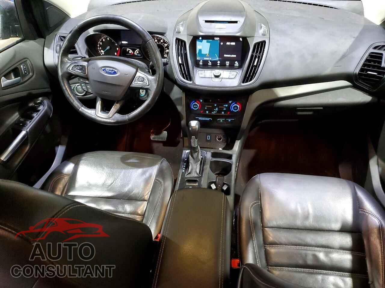 FORD ESCAPE 2017 - 1FMCU9GD6HUC05594