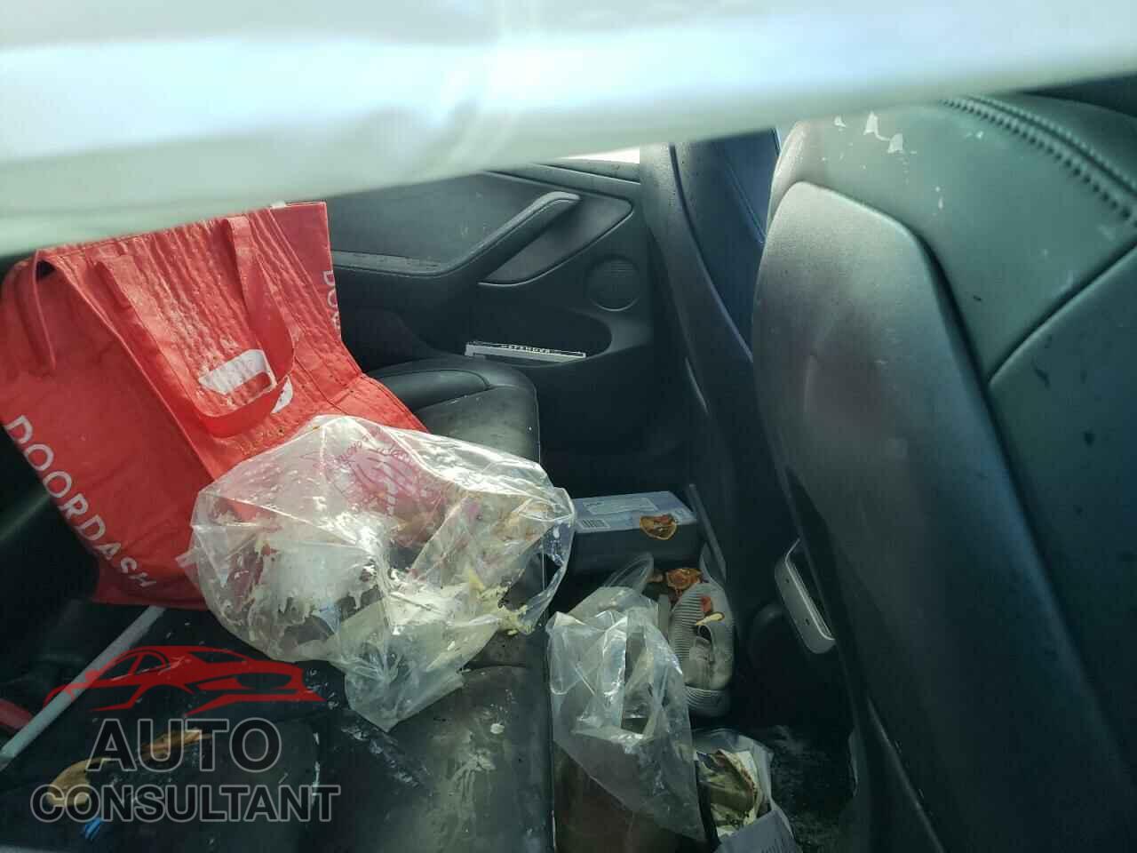 TESLA MODEL 3 2023 - 5YJ3E1EA5PF663839