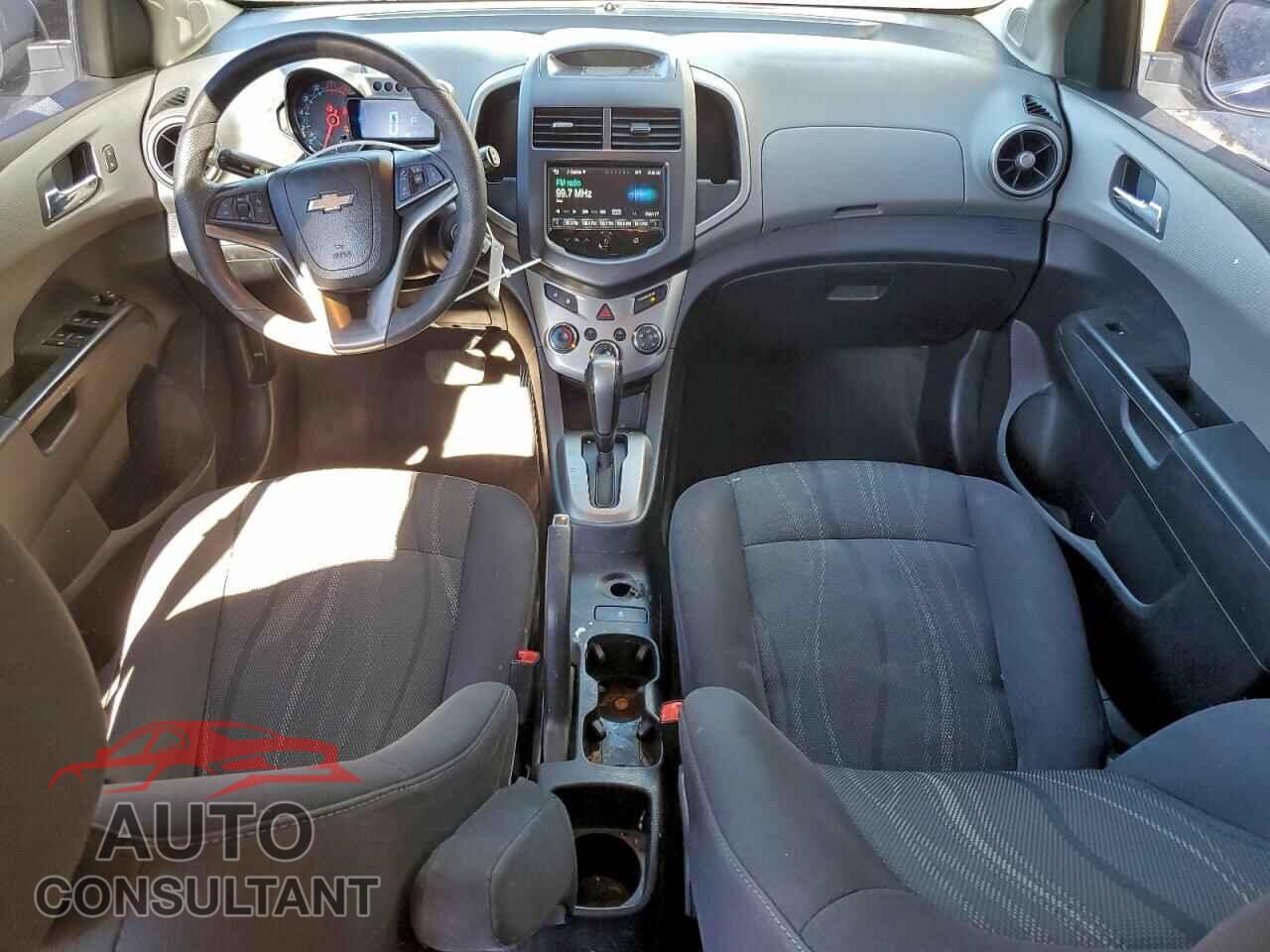 CHEVROLET SONIC 2014 - 1G1JC6SH4E4143141