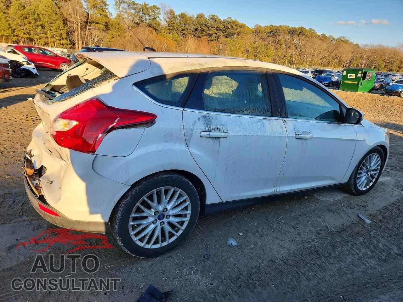 FORD FOCUS 2012 - 1FAHP3M27CL351914