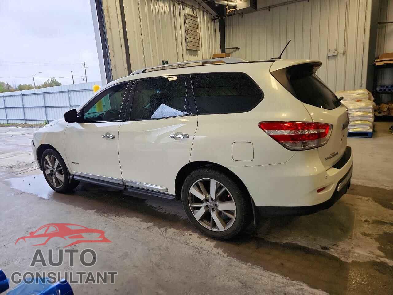 NISSAN PATHFINDER 2014 - 5N1CR2MM1EC660870