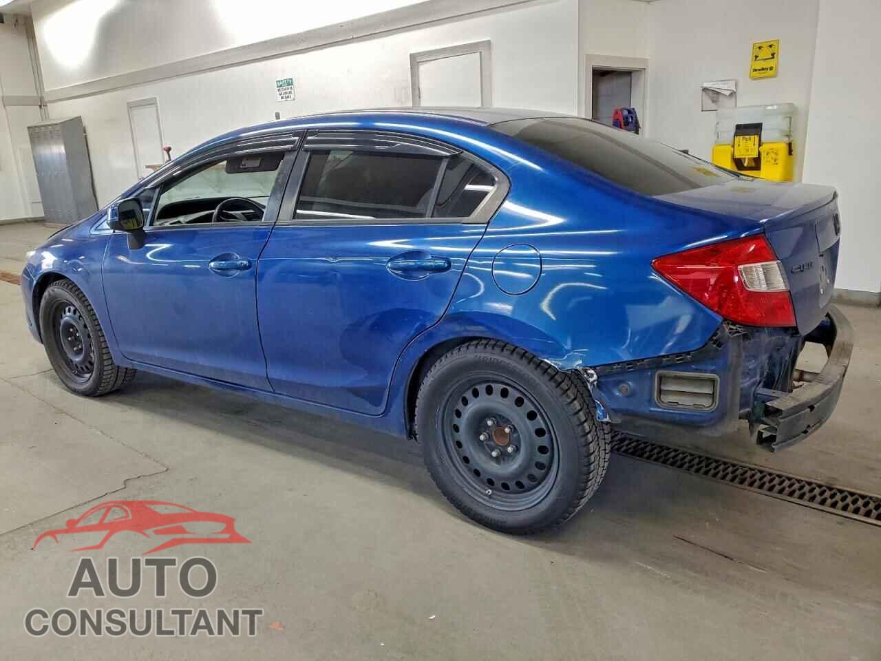 HONDA CIVIC 2012 - 2HGFB2F55CH505102