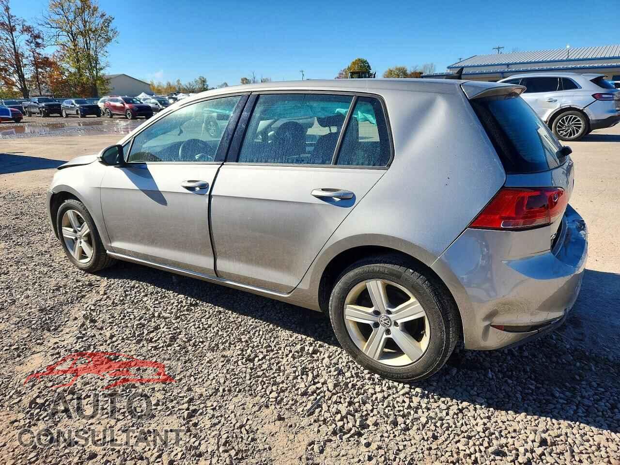 VOLKSWAGEN GOLF 2017 - 3VW117AU2HM077261