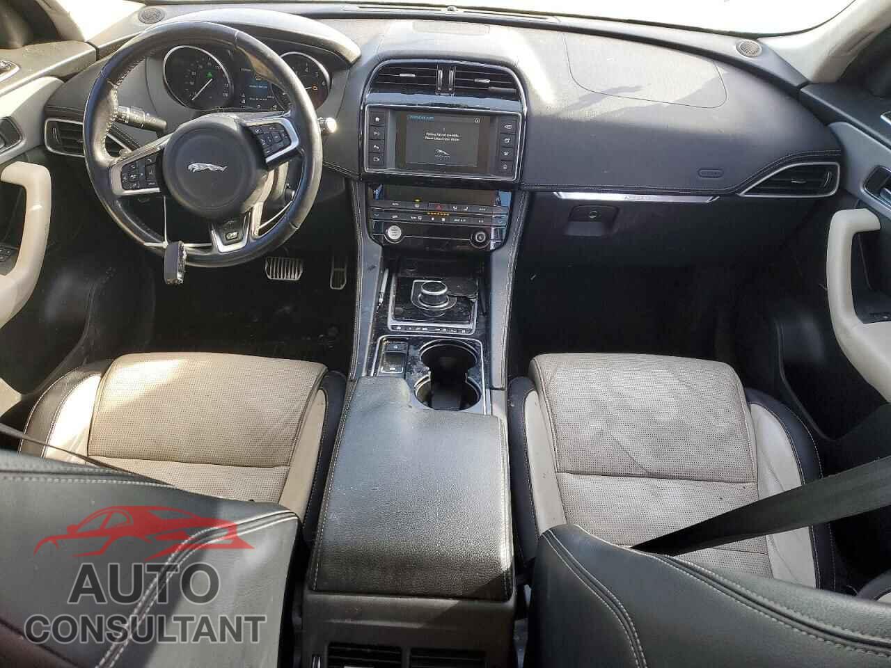 JAGUAR F-PACE 2017 - SADCL2BV0HA881611