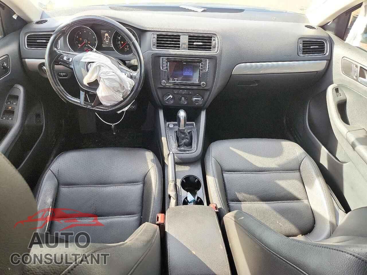 VOLKSWAGEN JETTA 2017 - 3VWDB7AJ9HM238964
