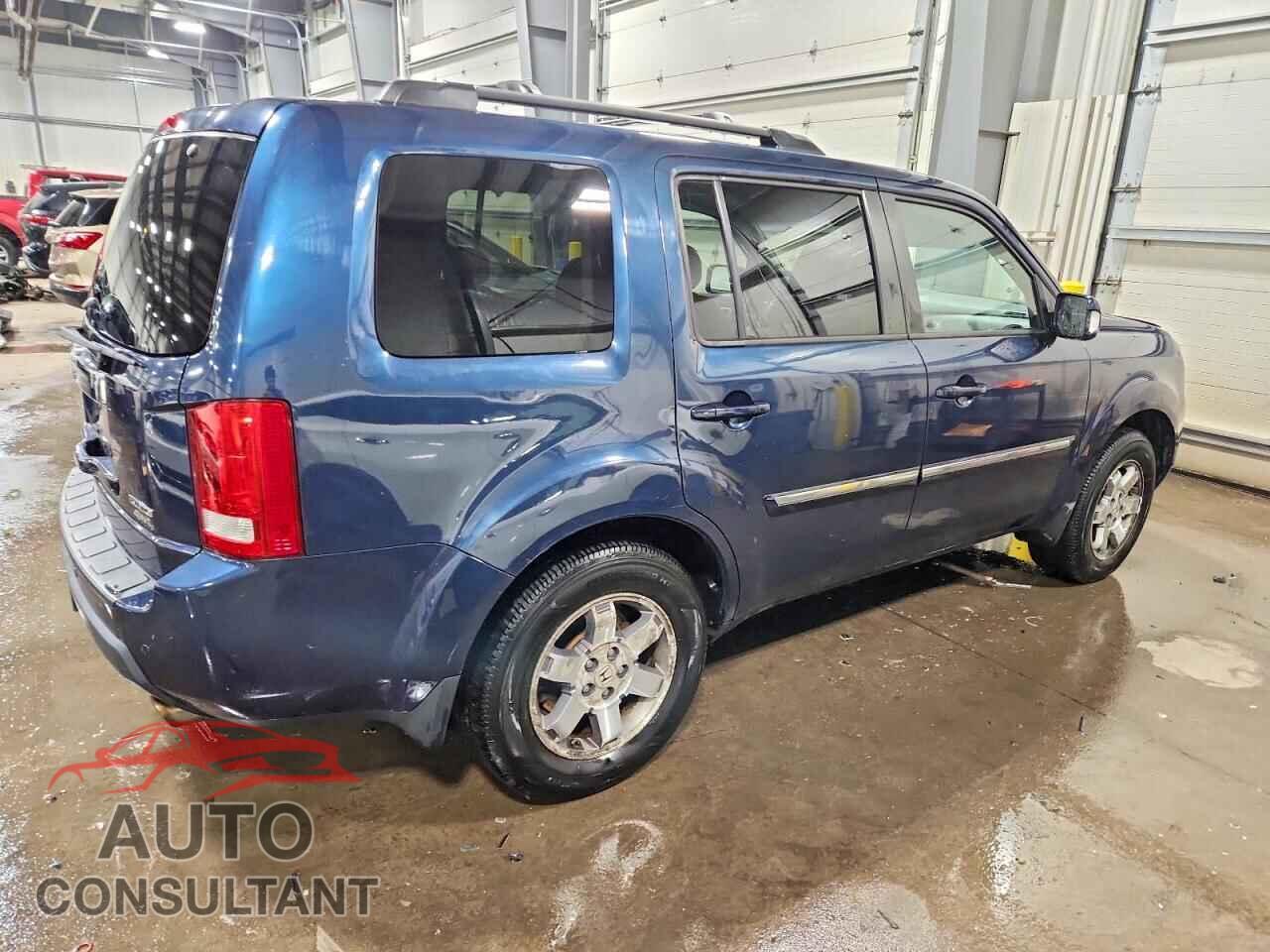 HONDA PILOT 2010 - 5FNYF4H92AB003657