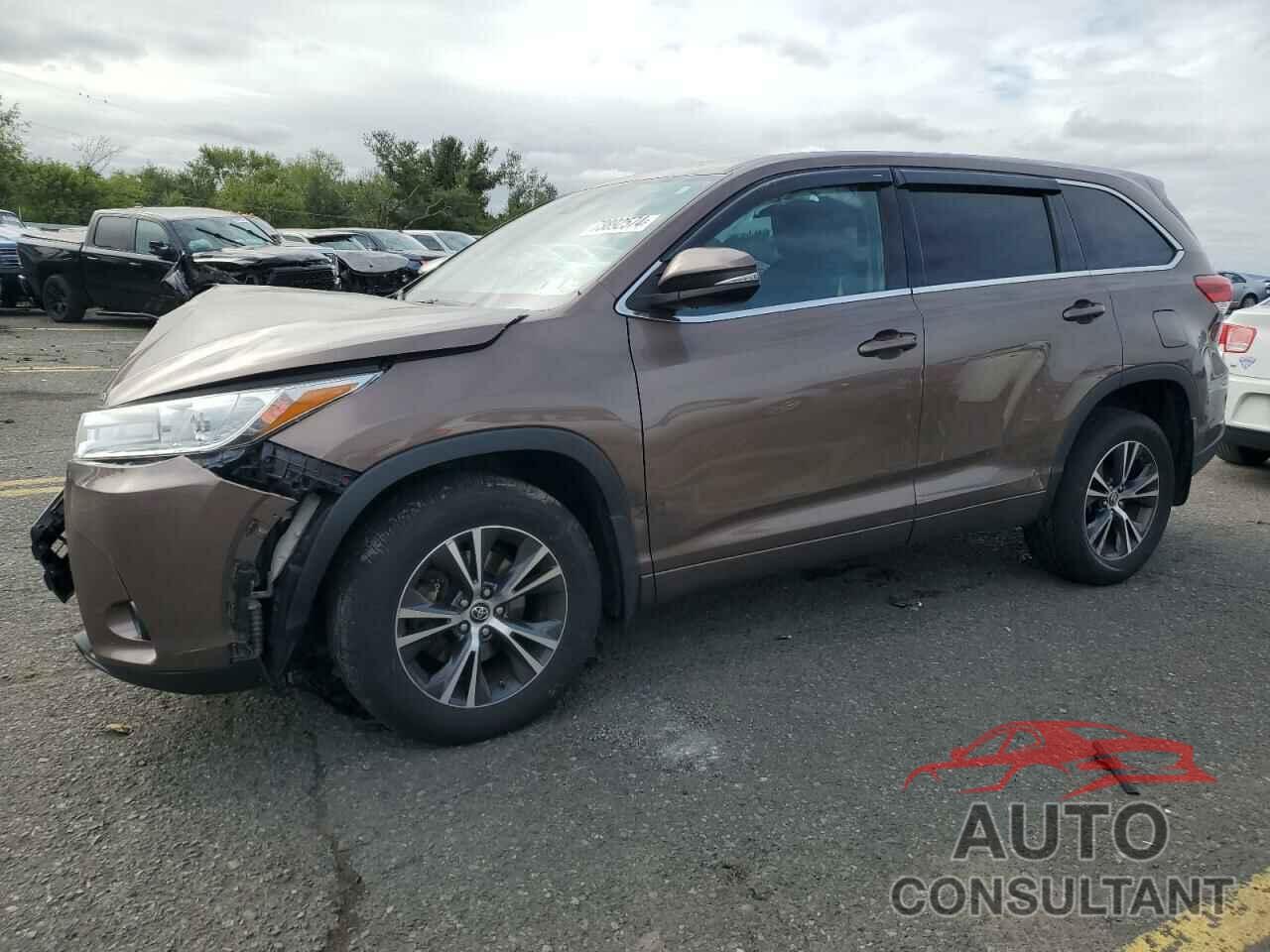 TOYOTA HIGHLANDER 2018 - 5TDBZRFH1JS856101