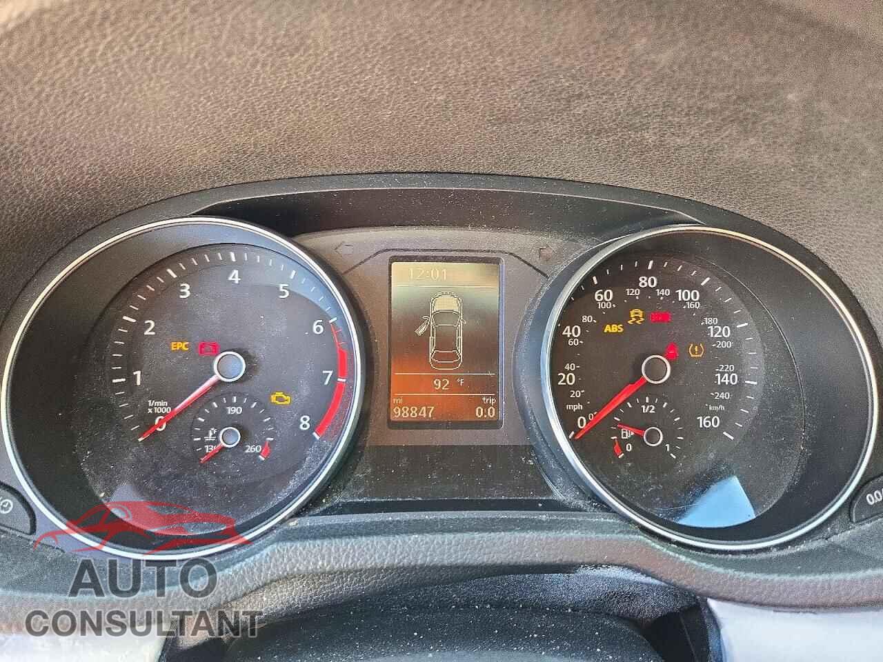 VOLKSWAGEN PASSAT 2017 - 1VWAT7A36HC004090