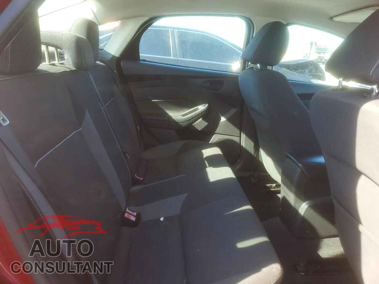 FORD FOCUS 2012 - 1FAHP3F21CL417676