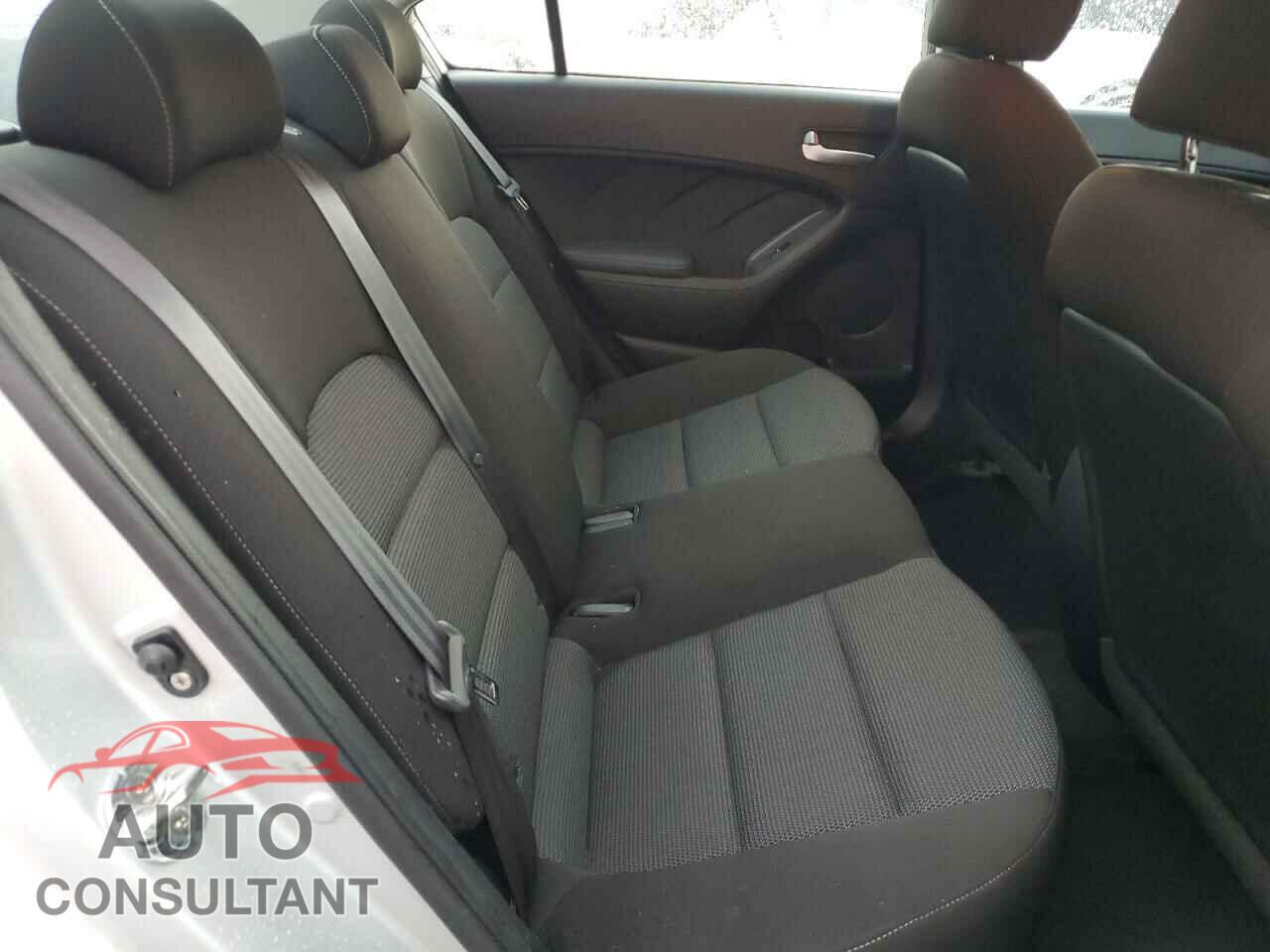 KIA FORTE 2017 - 3KPFK4A71HE012765