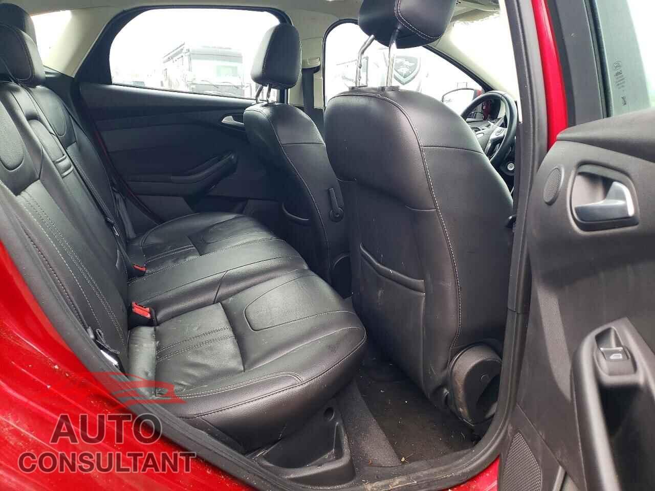 FORD FOCUS 2012 - 1FAHP3M26CL122429