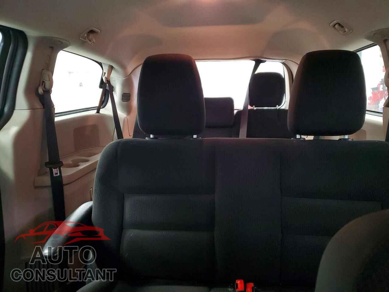 DODGE CARAVAN 2018 - 2C4RDGBG8JR245313