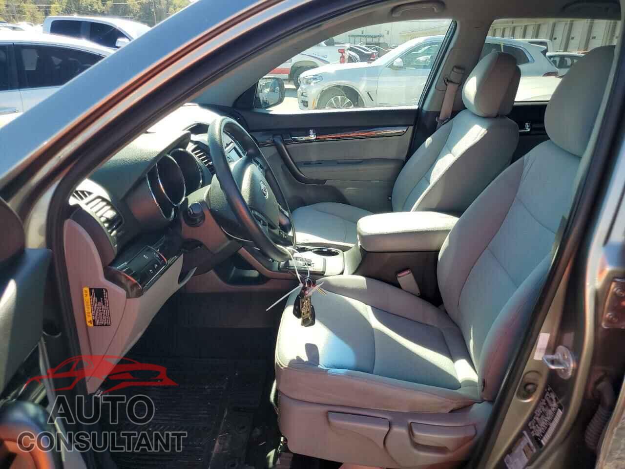 KIA SORENTO 2013 - 5XYKT3A19DG417450