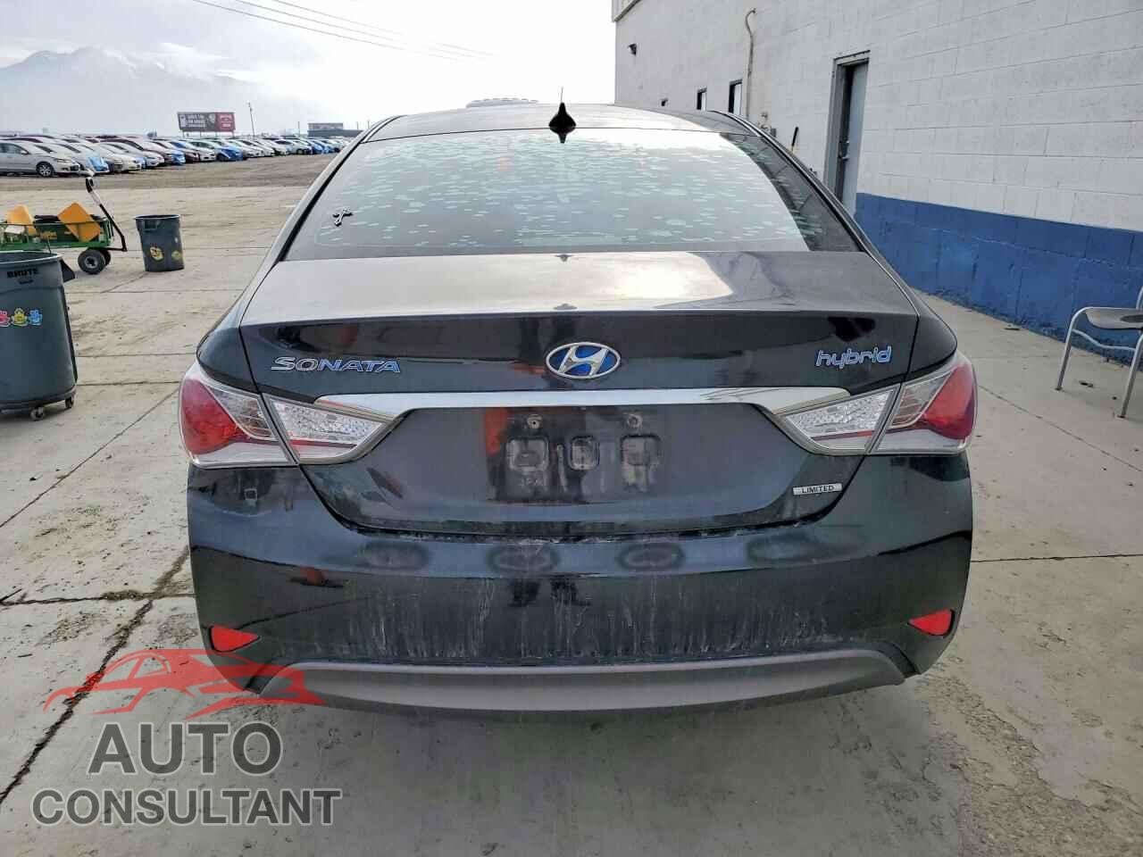 HYUNDAI SONATA 2013 - KMHEC4A40DA090817