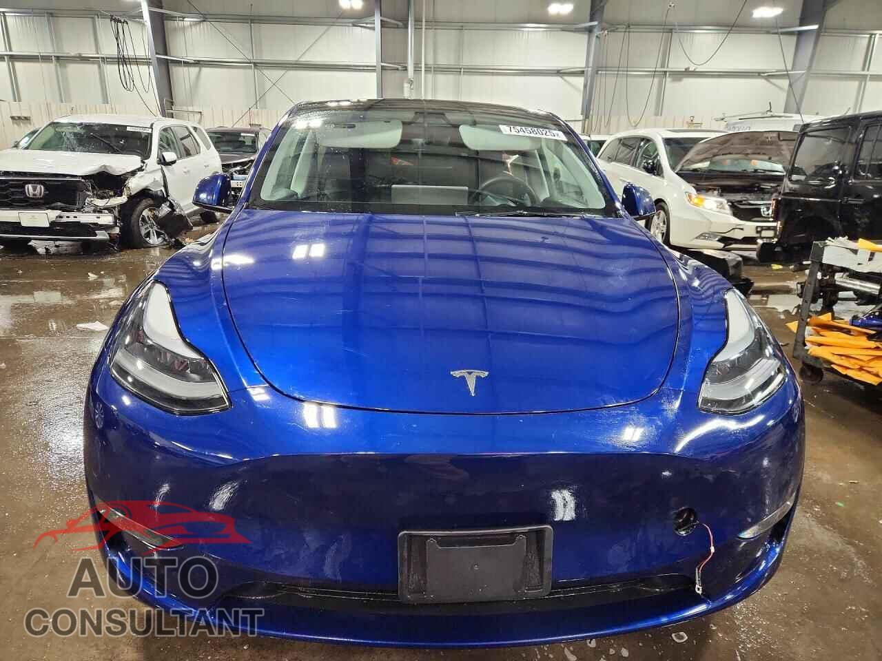 TESLA MODEL Y 2024 - 7SAYGDEF9RA273682