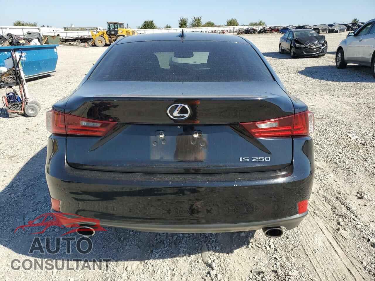 LEXUS IS 2015 - JTHBF1D20F5054420