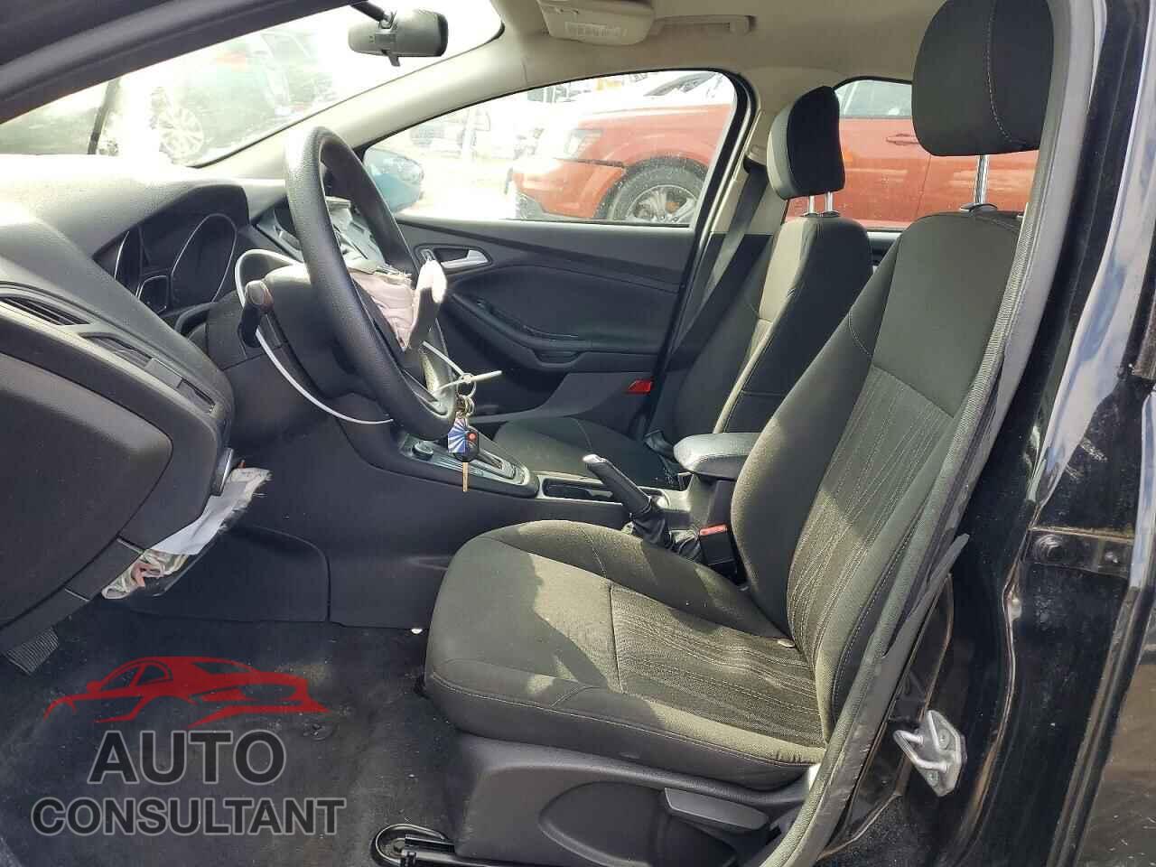 FORD FOCUS 2015 - 1FADP3F21FL262341