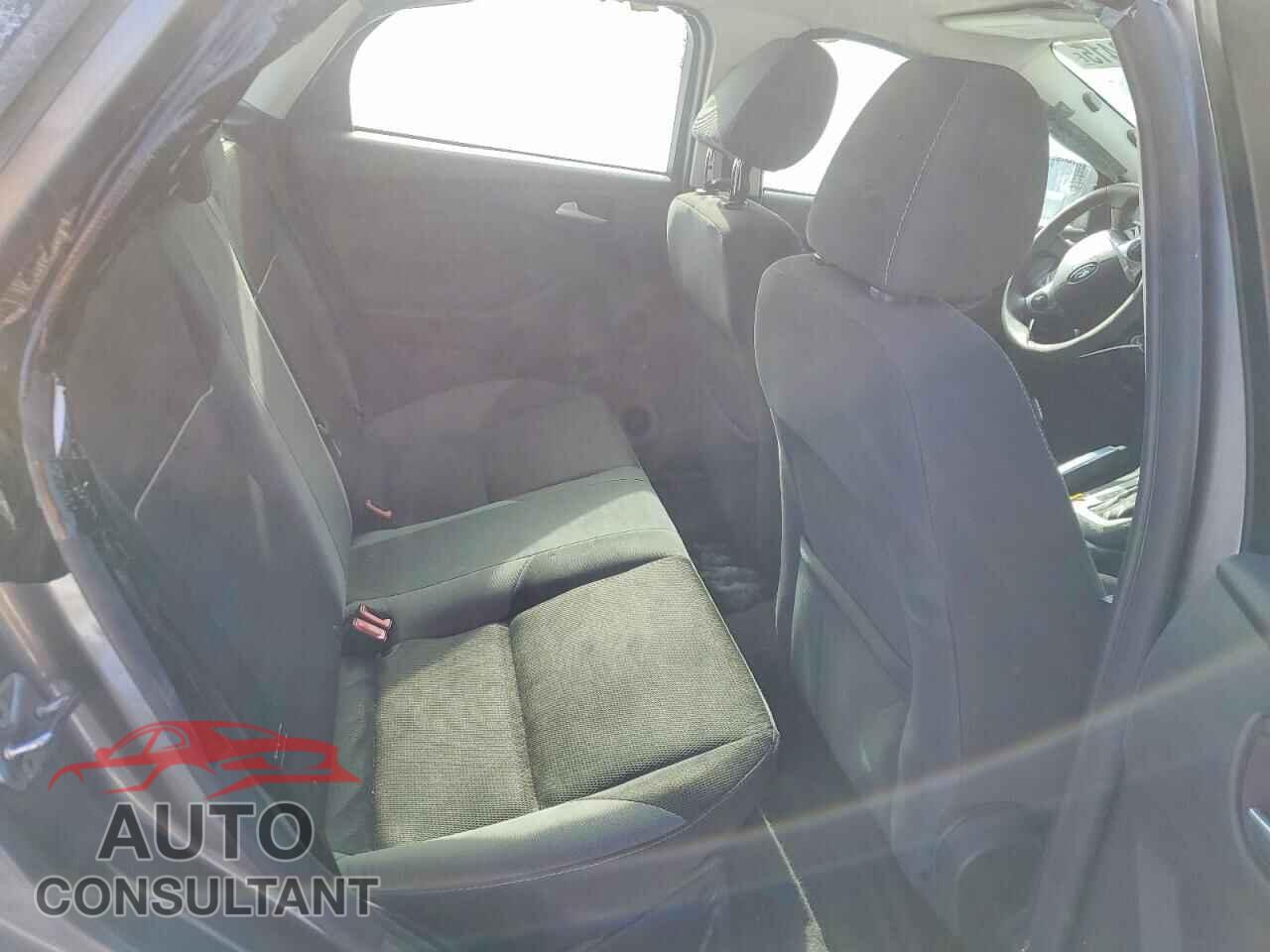 FORD FOCUS 2013 - 1FADP3F24DL250357