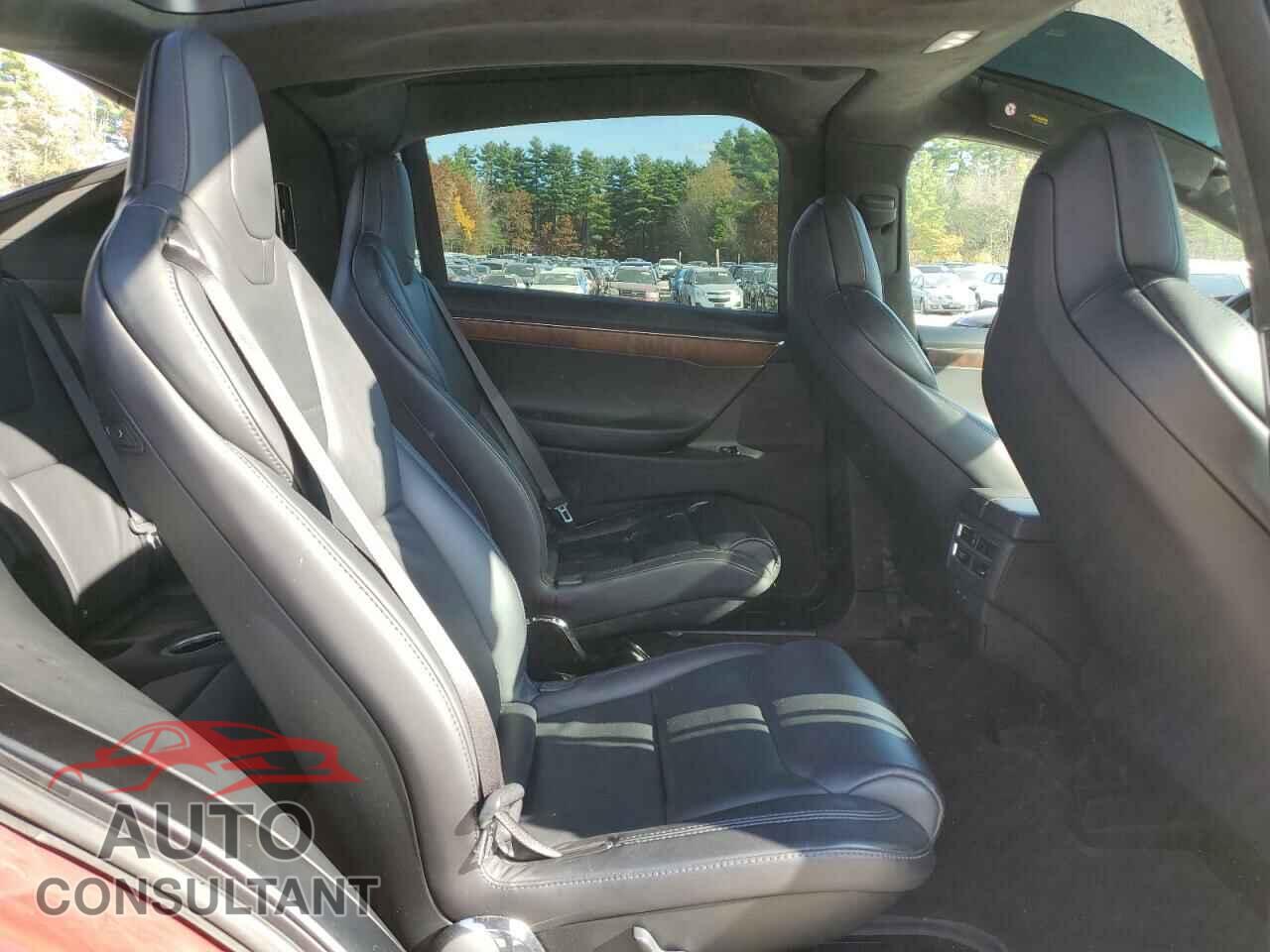 TESLA MODEL X 2017 - 5YJXCBE47HF051893