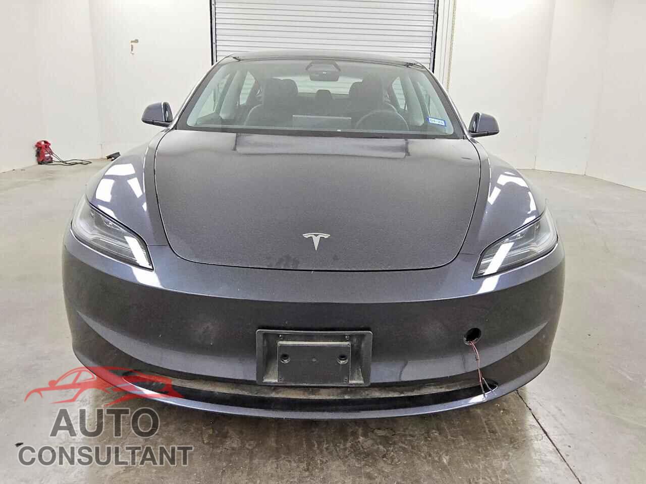 TESLA MODEL 3 2024 - 5YJ3E1EA4RF748433