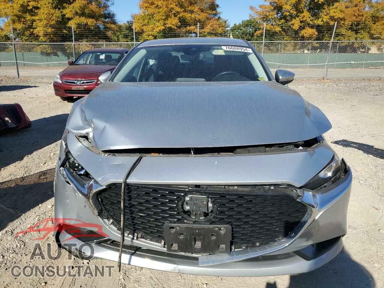 MAZDA 3 2019 - 3MZBPADL4KM105331