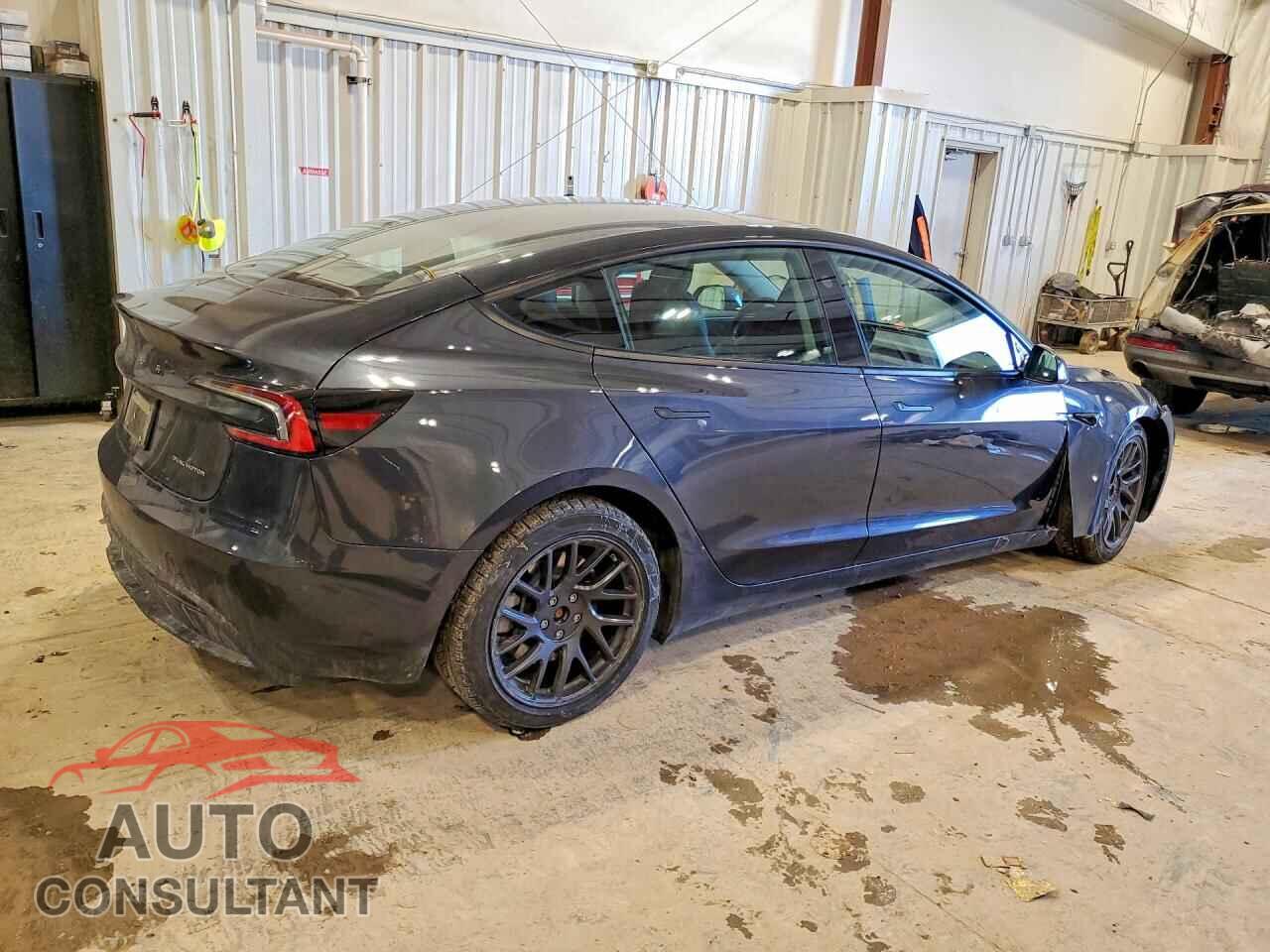 TESLA MODEL 3 2024 - 5YJ3E1EBXRF736764