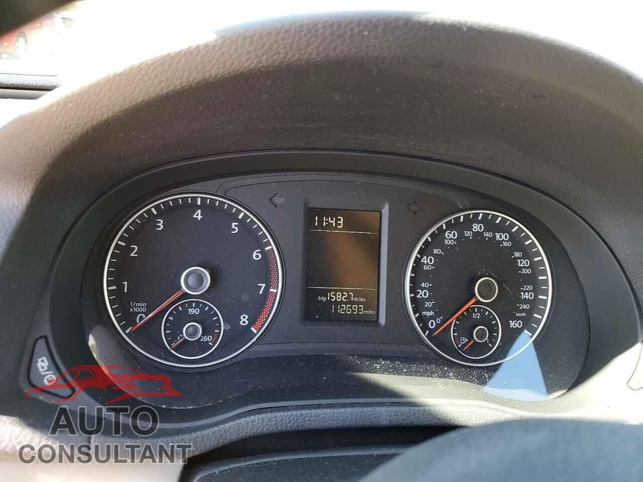 VOLKSWAGEN PASSAT 2015 - 1VWAT7A36FC104932