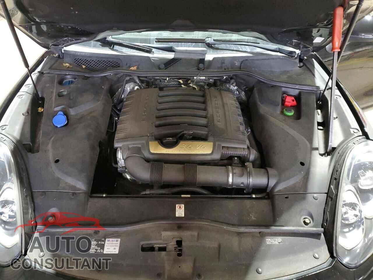 PORSCHE CAYENNE 2016 - WP1AA2A27GLA03644