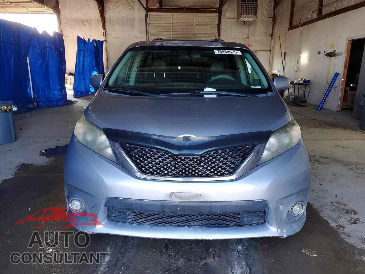 TOYOTA SIENNA 2011 - 5TDXK3DC6BS149351