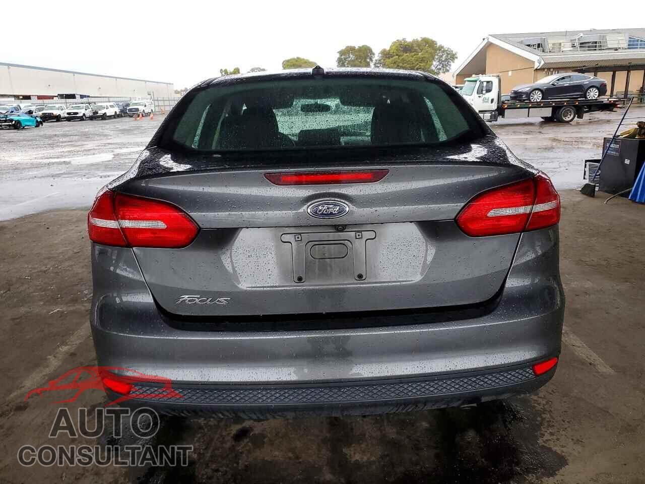 FORD FOCUS 2017 - 1FADP3E23HL219883