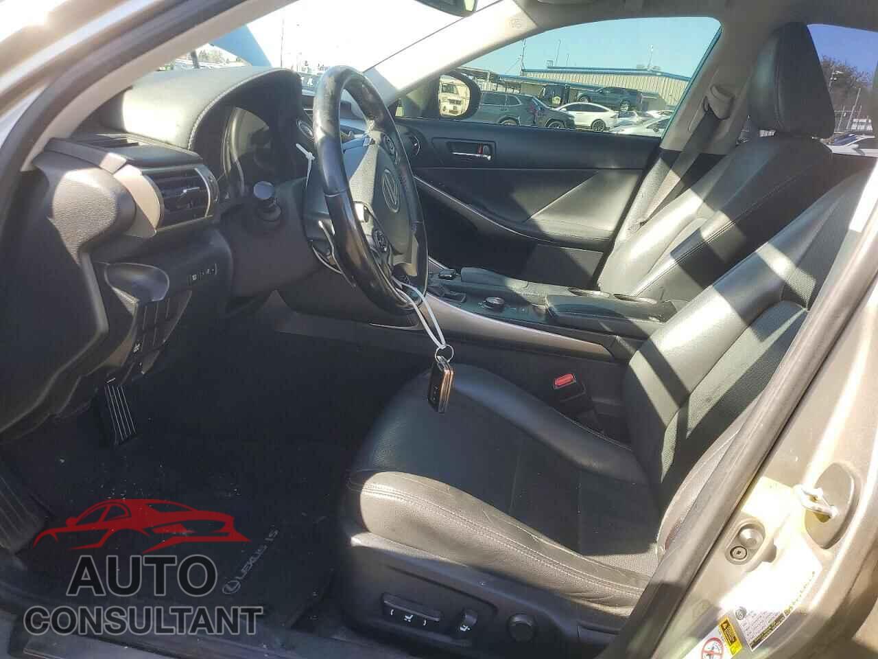 LEXUS IS 2016 - JTHBA1D27G5014397