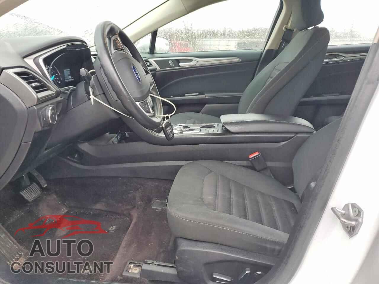 FORD FUSION 2017 - 3FA6P0LU5HR285459