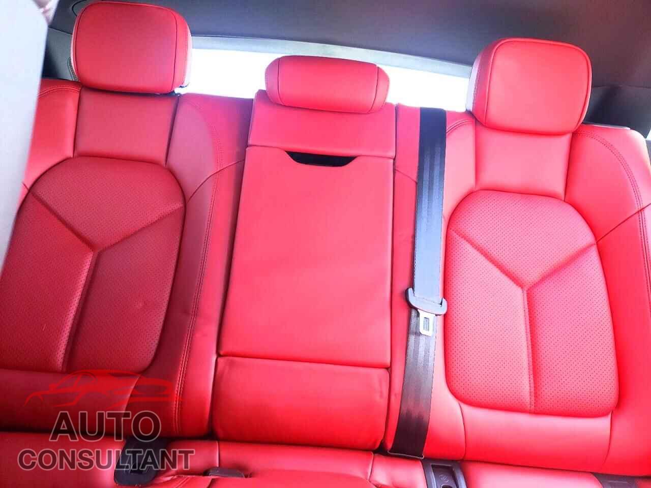 PORSCHE MACAN 2018 - WP1AA2A59JLB06193