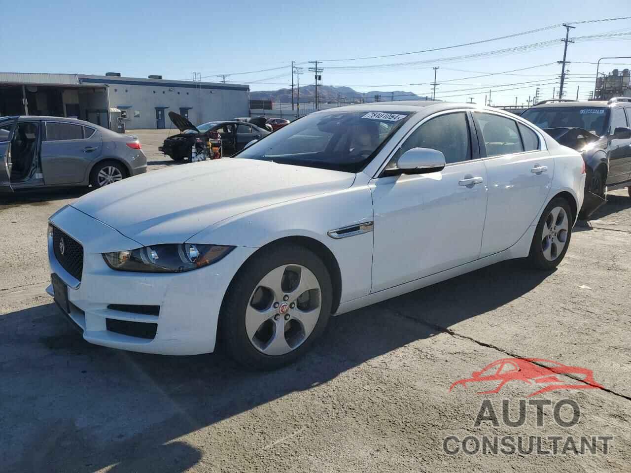 JAGUAR XE 2018 - SAJAR4FX1JCP35948
