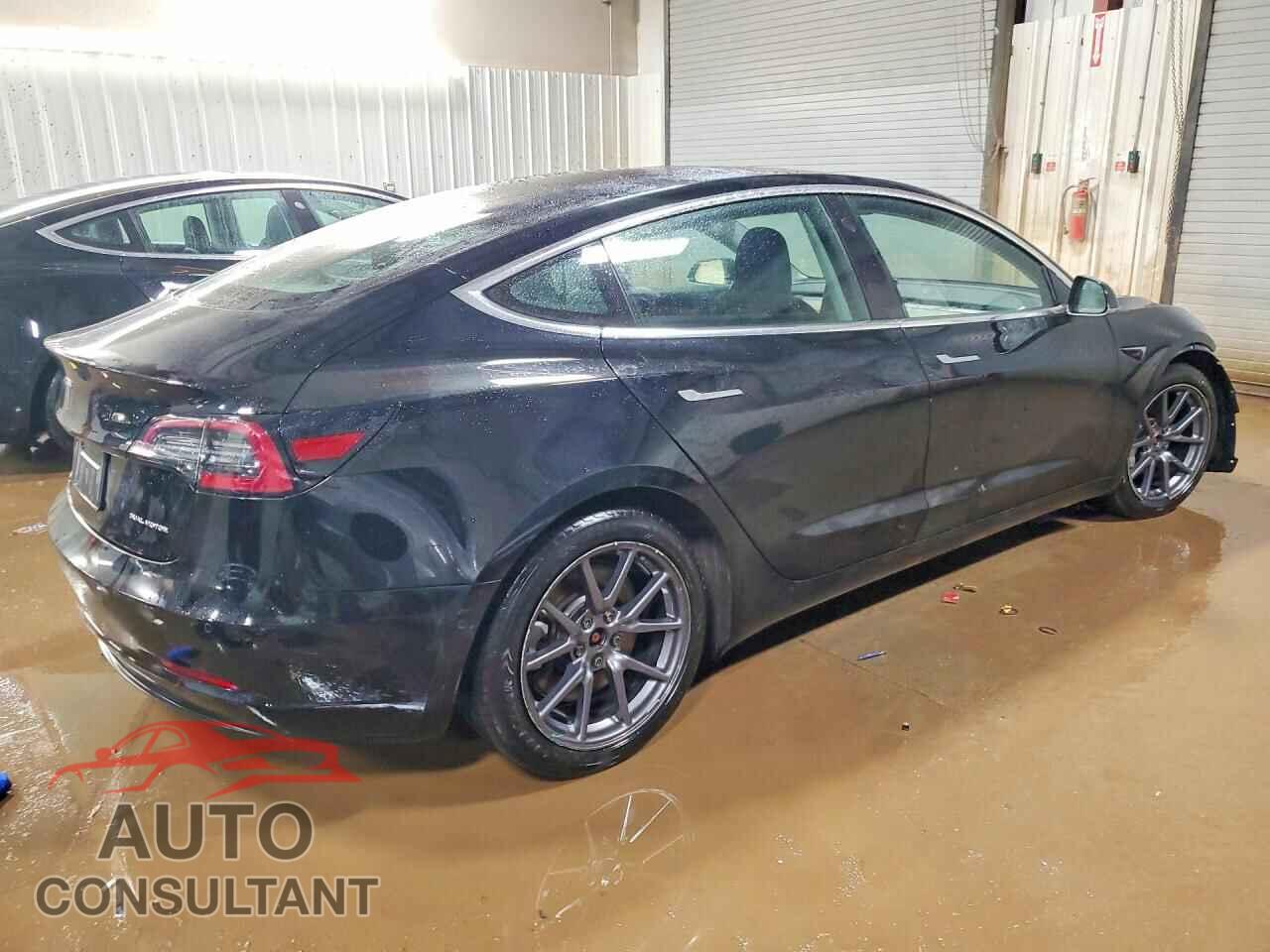 TESLA MODEL 3 2019 - 5YJ3E1EB4KF193479