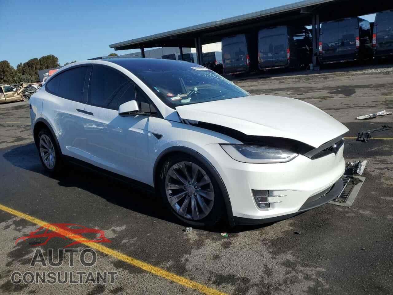TESLA MODEL X 2016 - 5YJXCAE20GF020945
