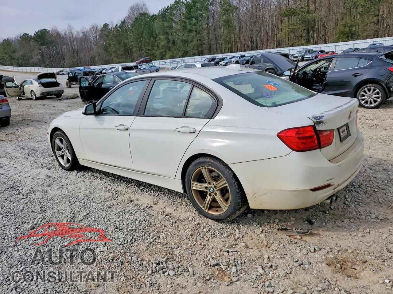 BMW 3 SERIES 2013 - WBA3A5G52DNP23816