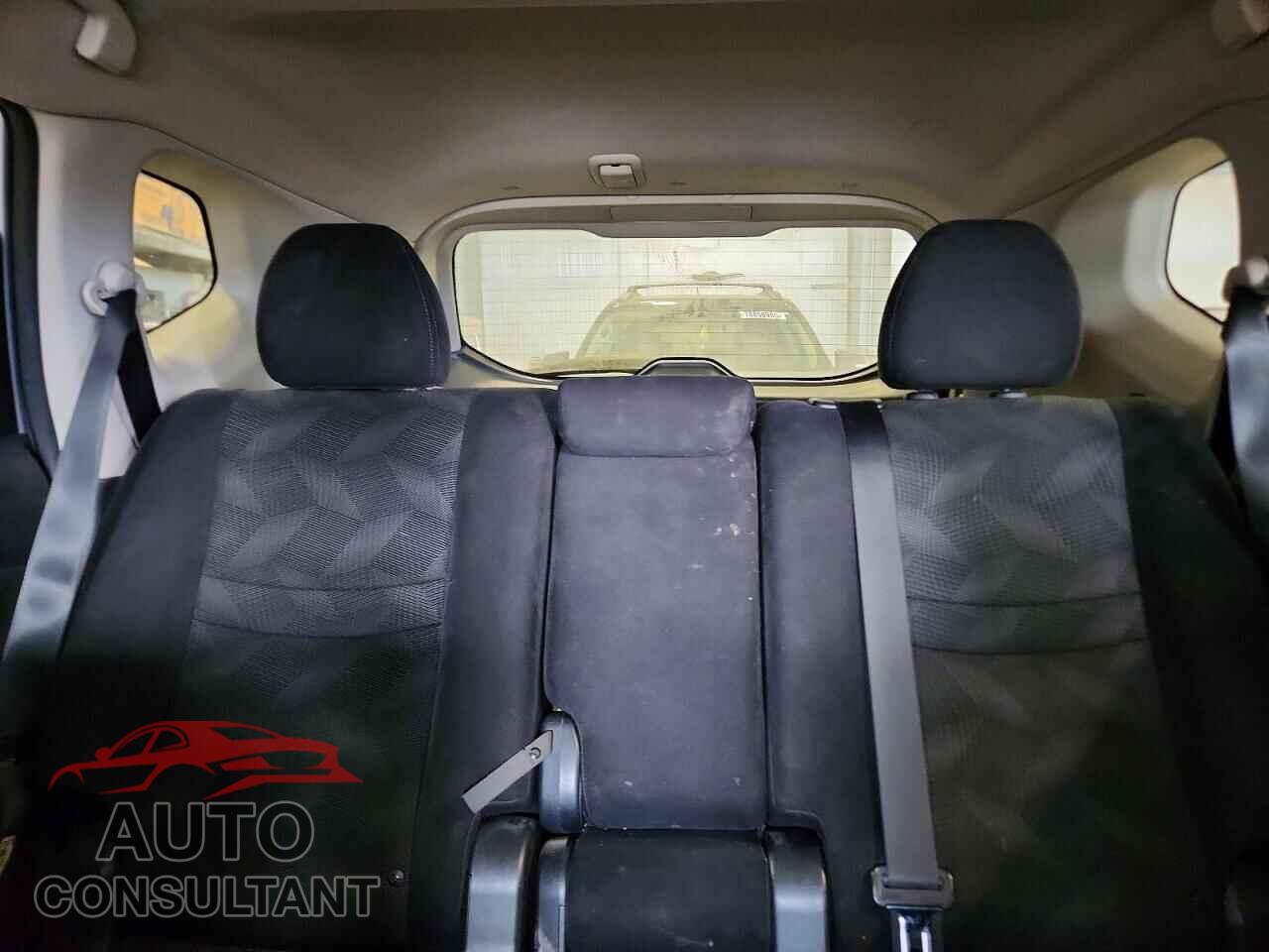 NISSAN ROGUE 2015 - 5N1AT2MV4FC770122