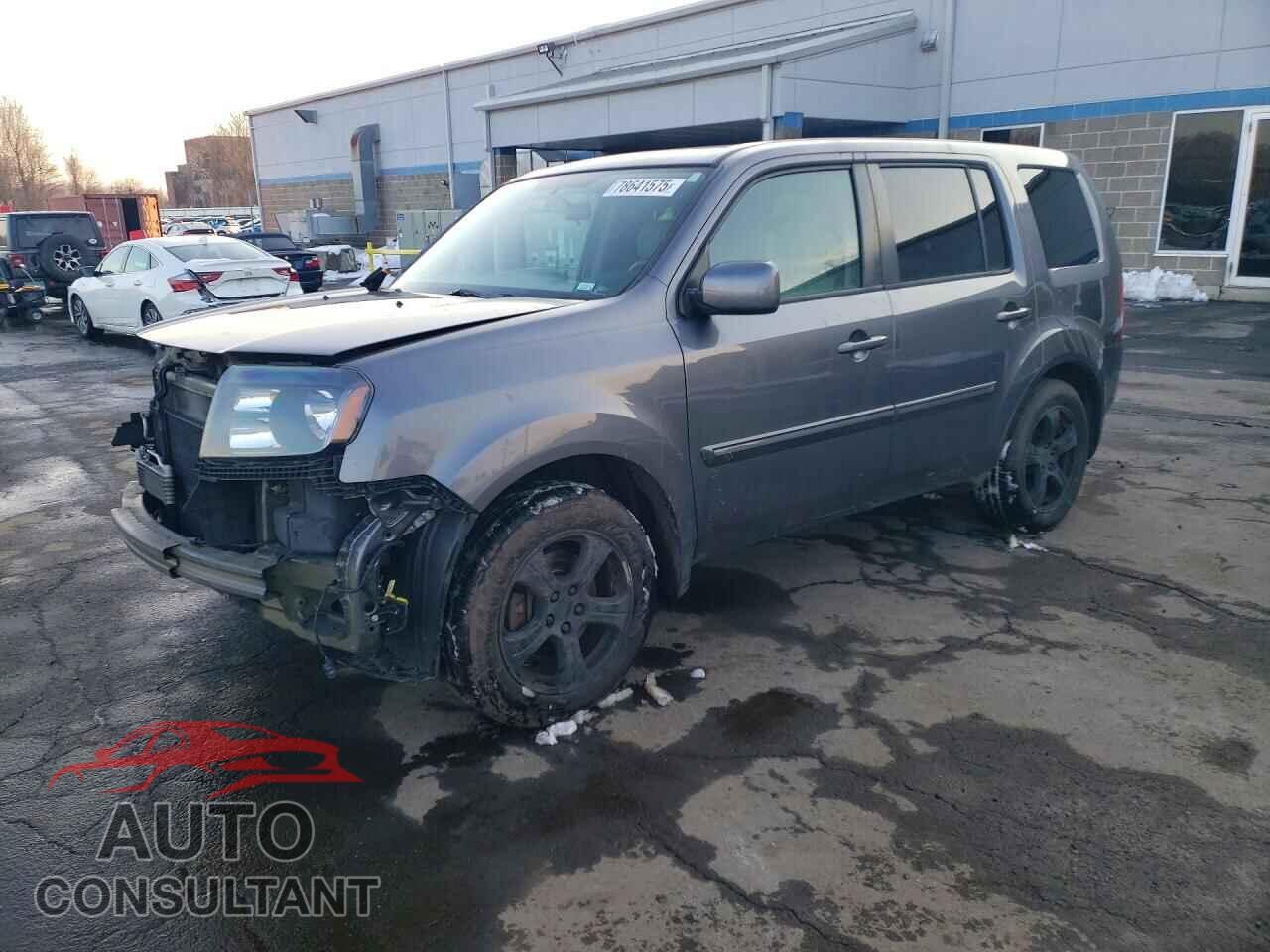HONDA PILOT 2015 - 5FNYF4H32FB010031