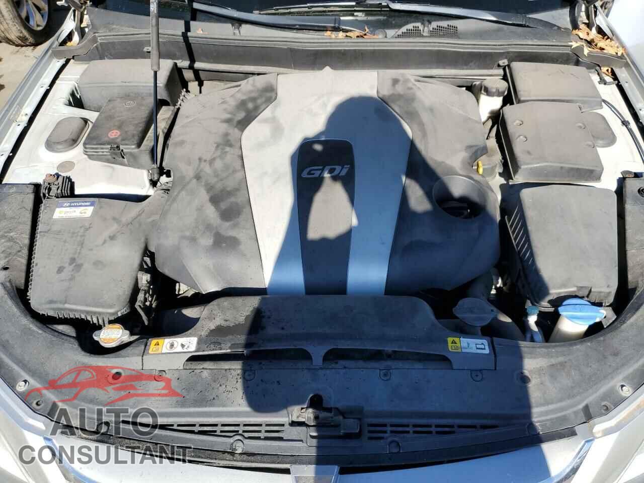 HYUNDAI GENESIS 2013 - KMHGC4DD0DU229895