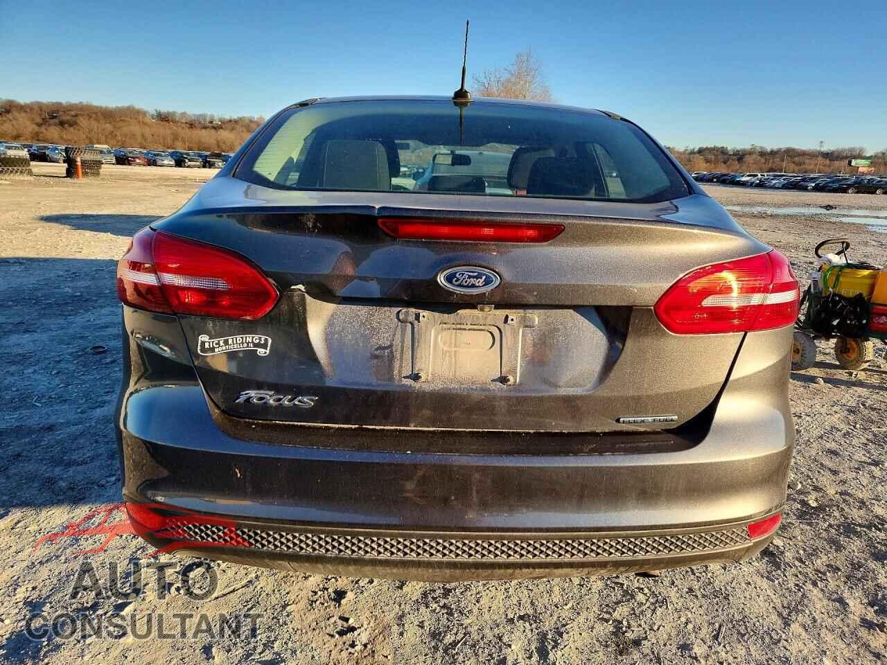 FORD FOCUS 2015 - 1FADP3E21FL346807